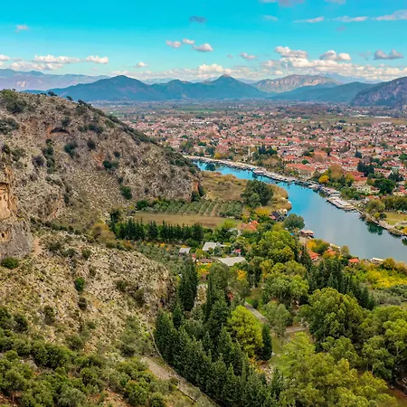 Nish Caria 4* Дальян