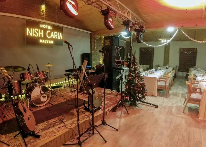 מלון Nish Caria 4*